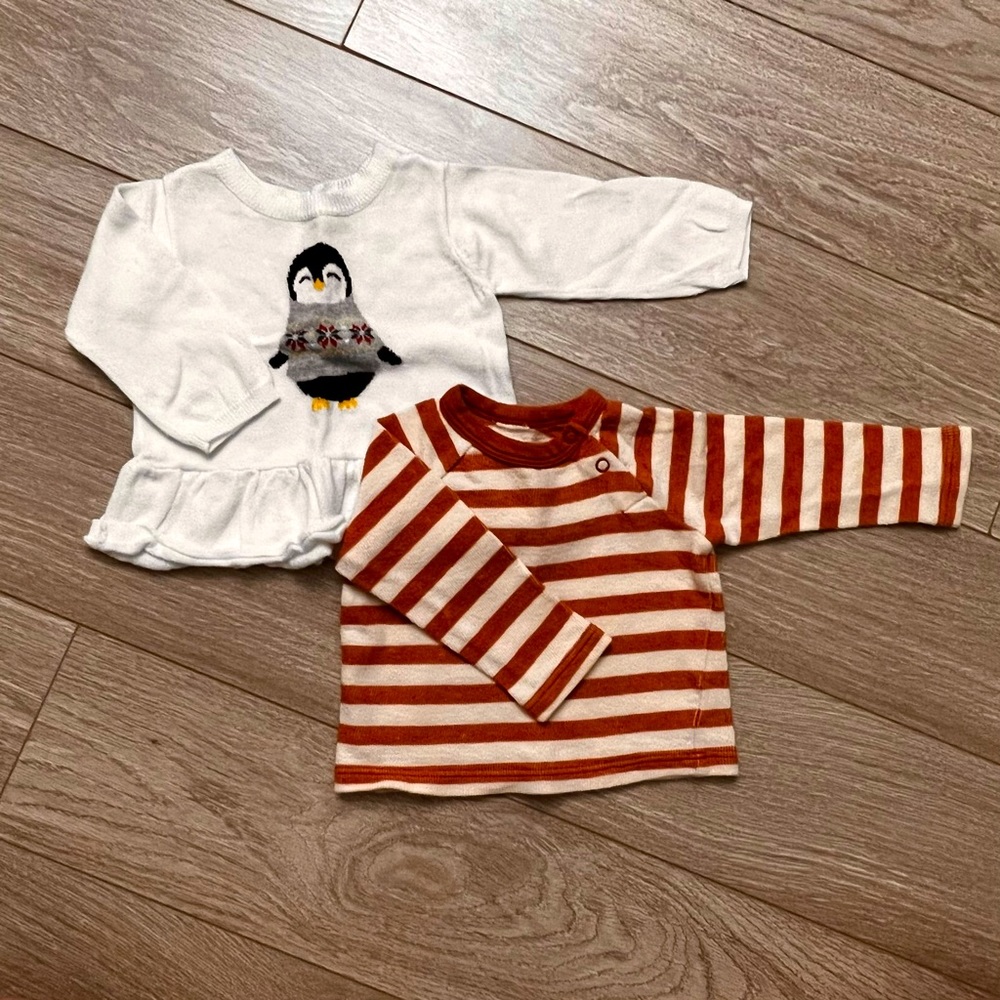 Set of long sleeve sweaters